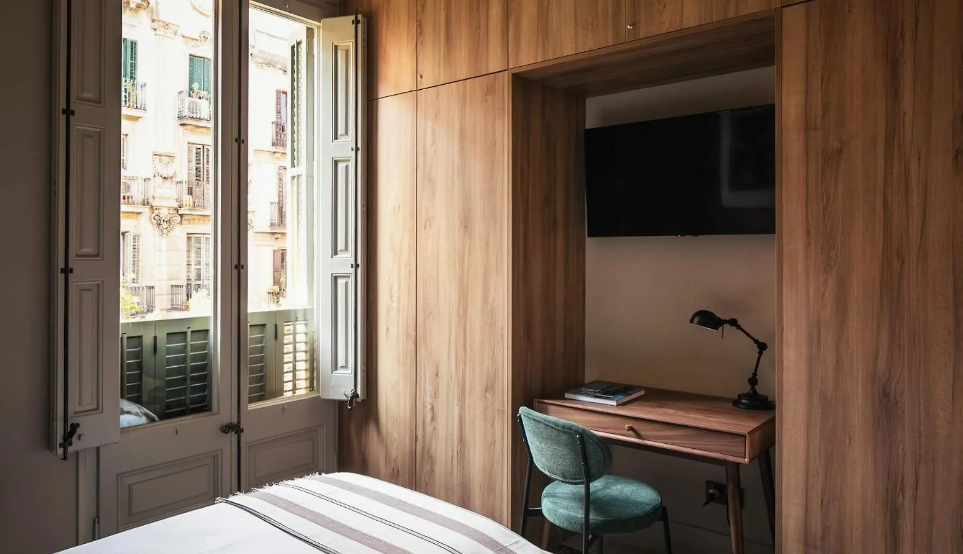 Lovely 6 Bedroom Flat In L'Eixample Barcelona Apartman