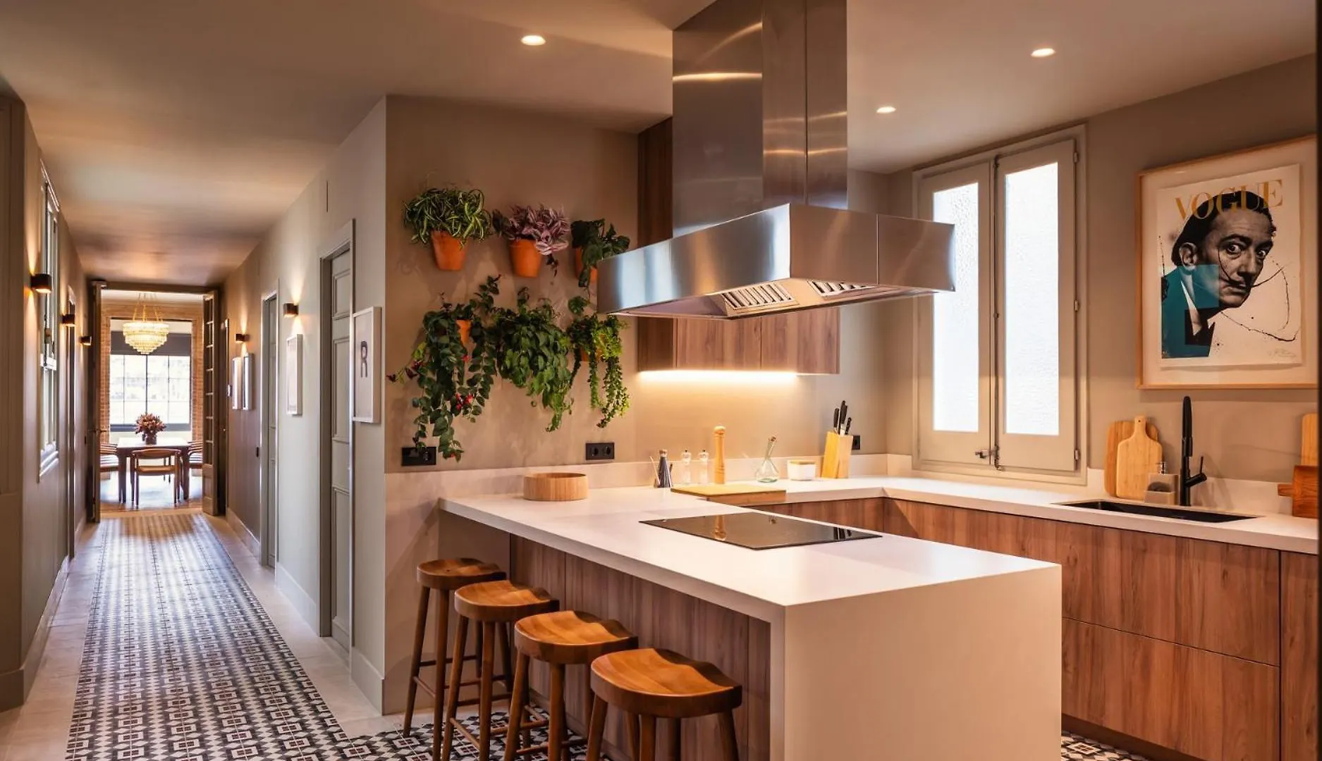 Lovely 6 Bedroom Flat In L'Eixample Barcelona