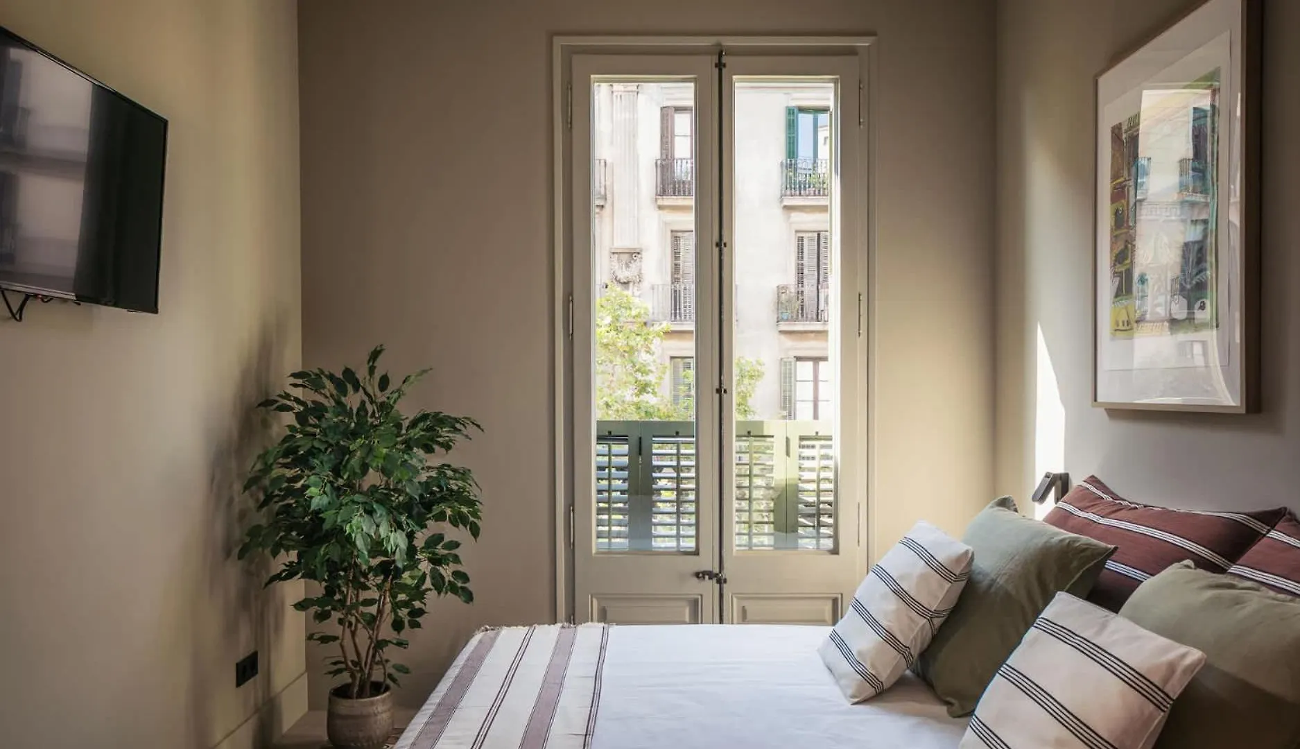 Lovely 6 Bedroom Flat In L'Eixample Barcelona Apartament